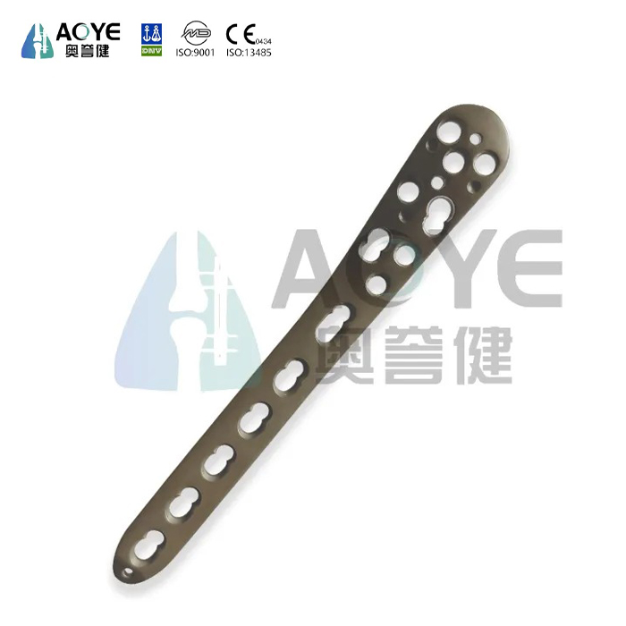 Plaque de verrouillage antéromédiale tibiale distale